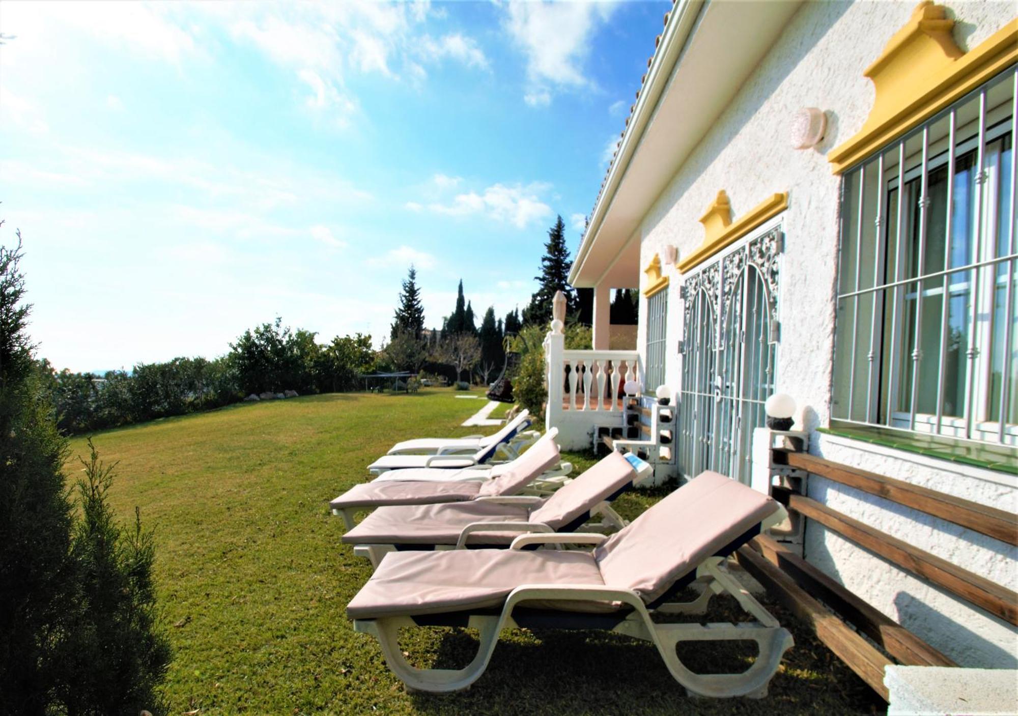 Holiday Villa In 10 Min From Fuengirola Beach With Sea Views Pool Bbq Parking Wifi Aircon Big Garden Михас Экстерьер фото