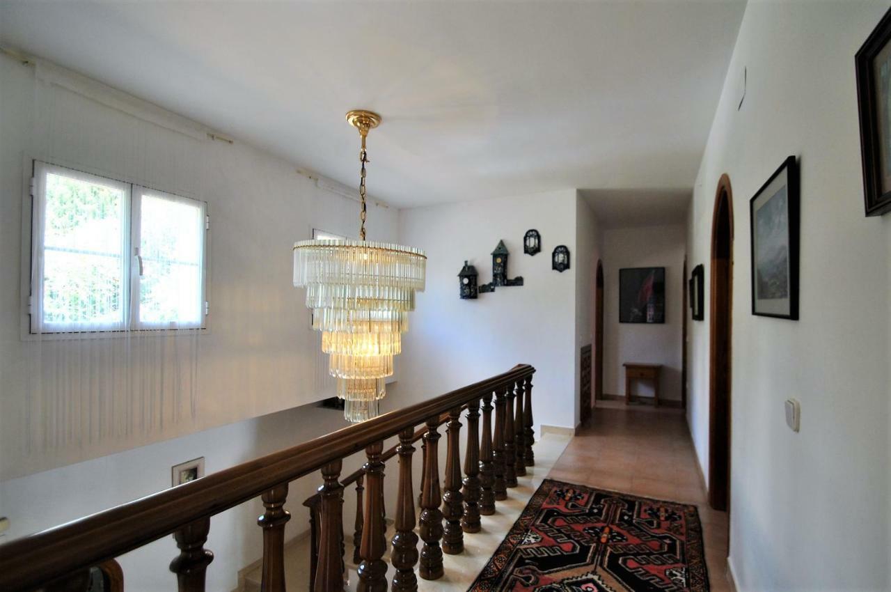 Holiday Villa In 10 Min From Fuengirola Beach With Sea Views Pool Bbq Parking Wifi Aircon Big Garden Михас Экстерьер фото