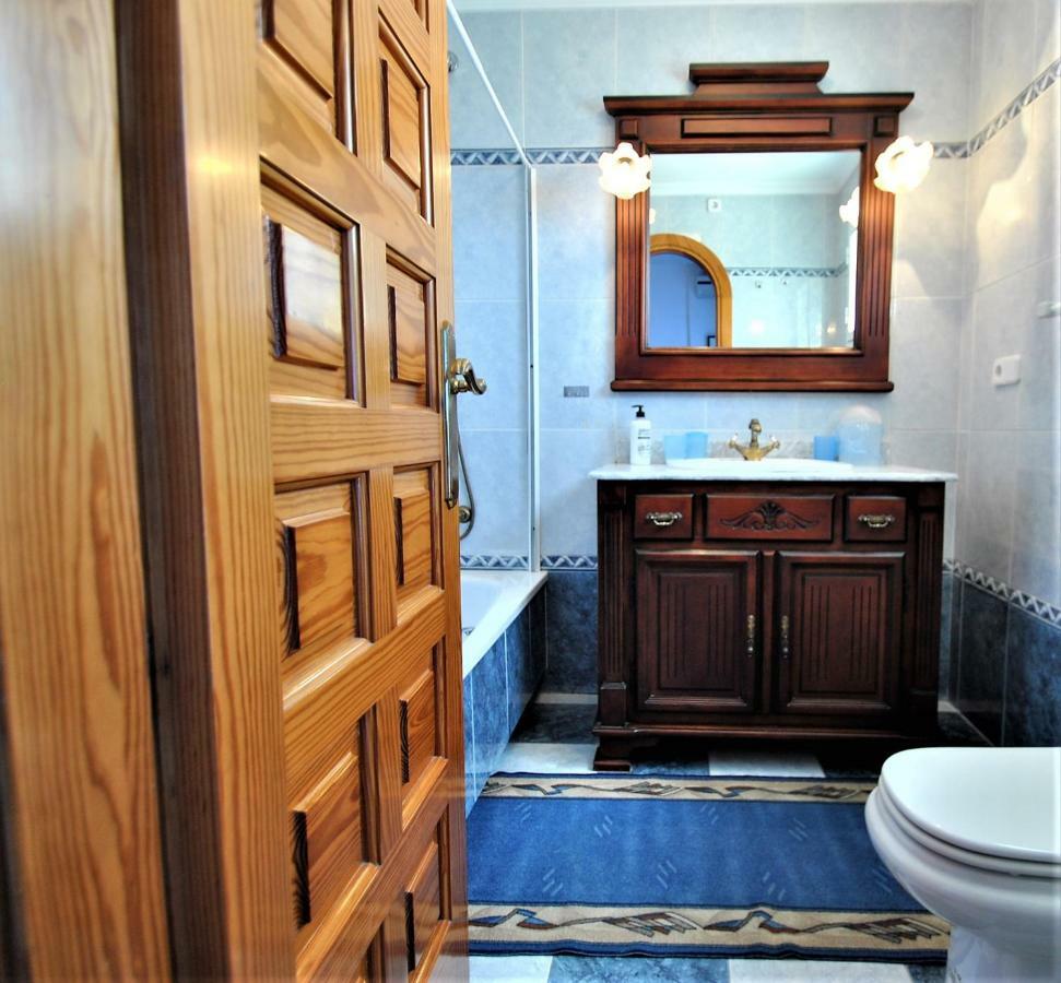 Holiday Villa In 10 Min From Fuengirola Beach With Sea Views Pool Bbq Parking Wifi Aircon Big Garden Михас Экстерьер фото